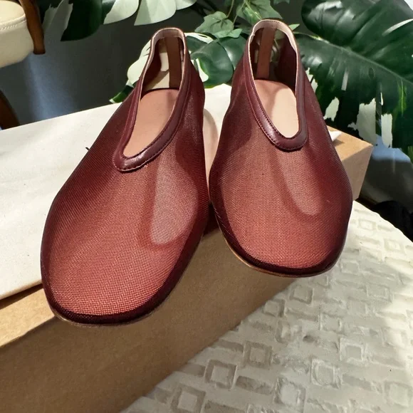 NIB Le Monde Beryl Luna Mesh and leather sole burgundy ballet flat shoes 39 - Picture 5 of 10
